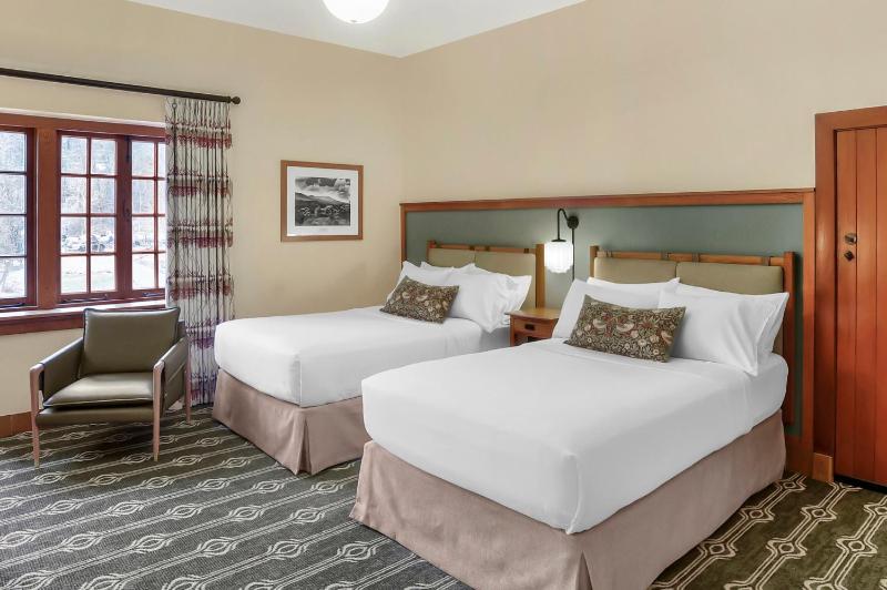 Deluxe Resort View 2 Double Beds image 3