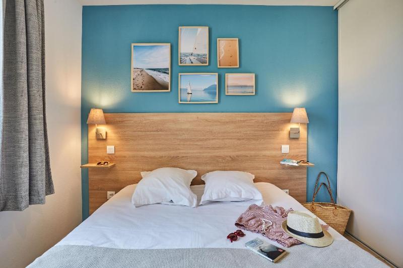 One-Bedroom Apartment (4 Adults) image 3
