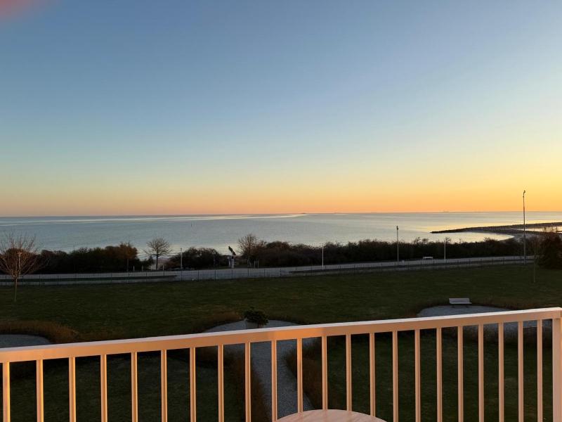 Double Room with Sea View image 3