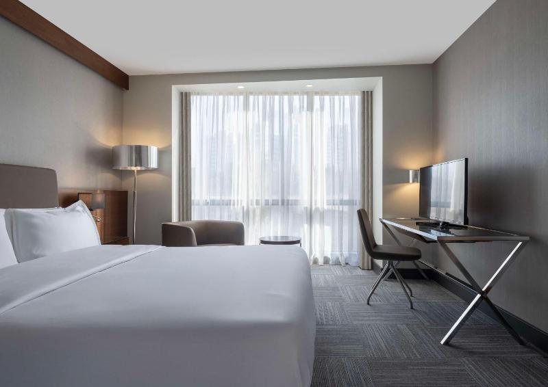 Standard Room image 4