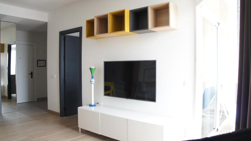 One-Bedroom Premier Apartment image 2