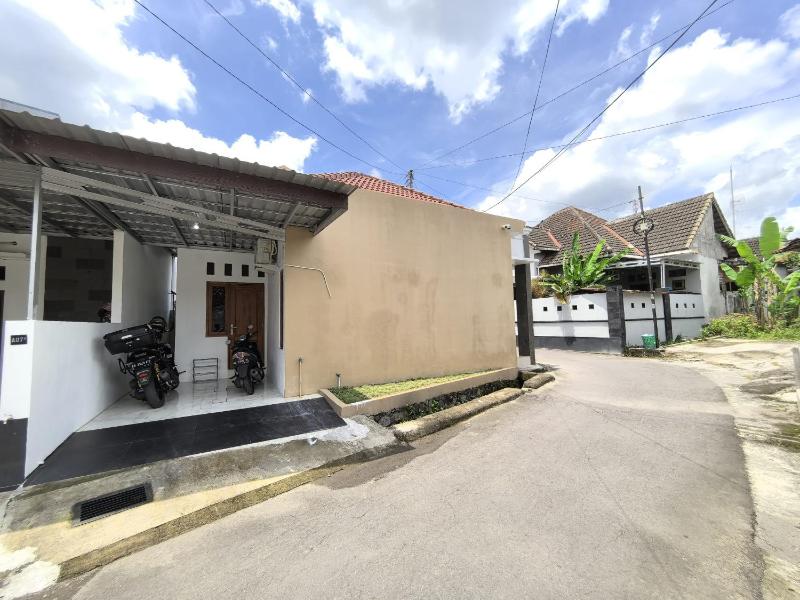 Shera Homestay Jogja - image 14