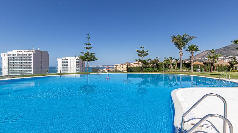 Marvelous views pools steps to the beach! - image 24