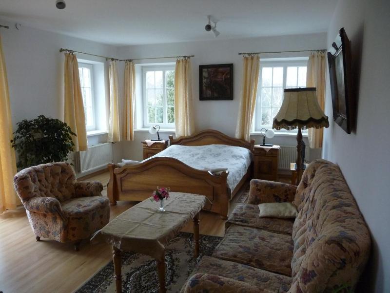 Large Double Room image 3