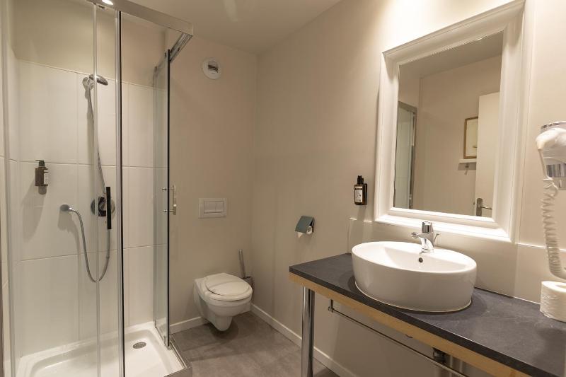 Superior Double Room image 3