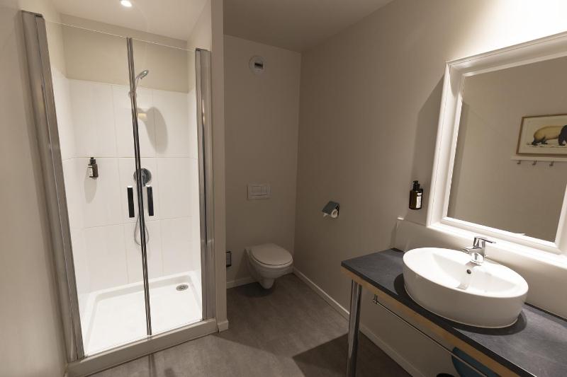 Quadruple Room image 4