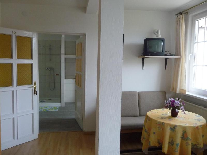 Small Double Room image 4