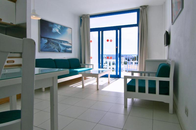 Apartment with Sea View image 1