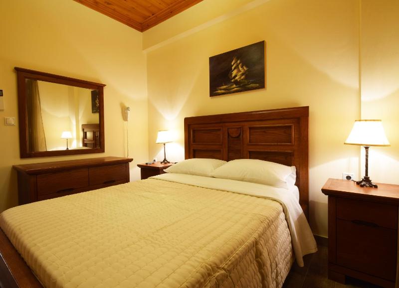 Two-Bedroom House image 2