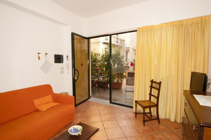 One-Bedroom Apartment image 3