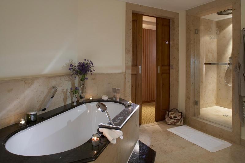 Suite II image 3