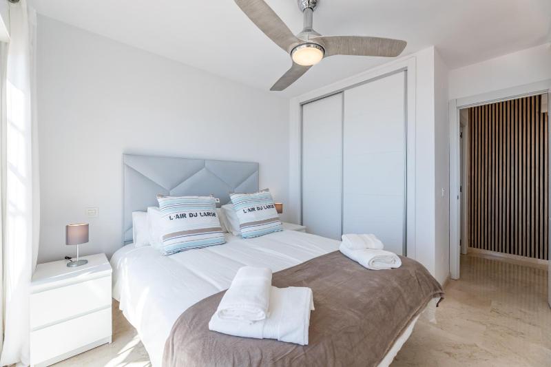 VB Carvajal Sea Views 2BR penthouse - image 7