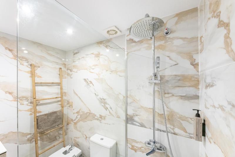VB Carvajal Sea Views 2BR penthouse - image 15