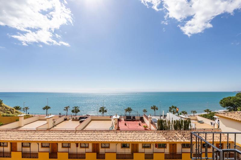 VB Carvajal Sea Views 2BR penthouse - image 17