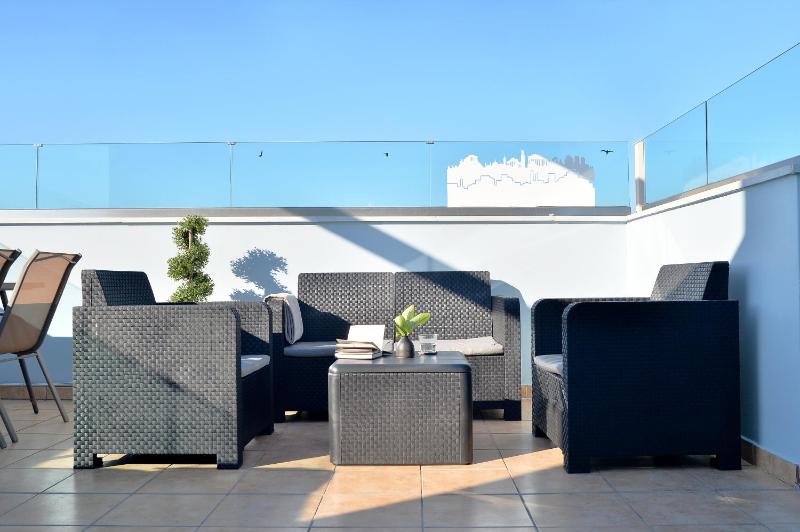 Maisonette with Acropolis View image 4