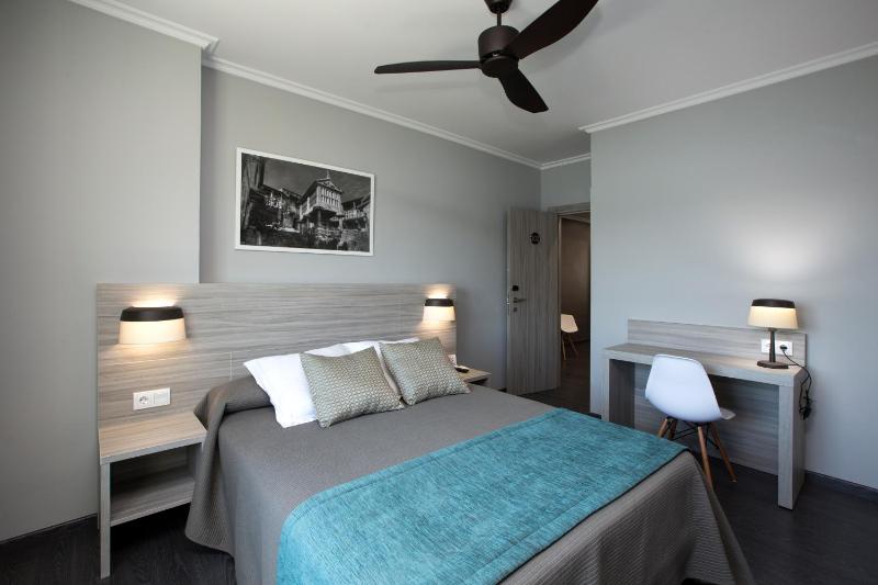 Superior Double Room image 1