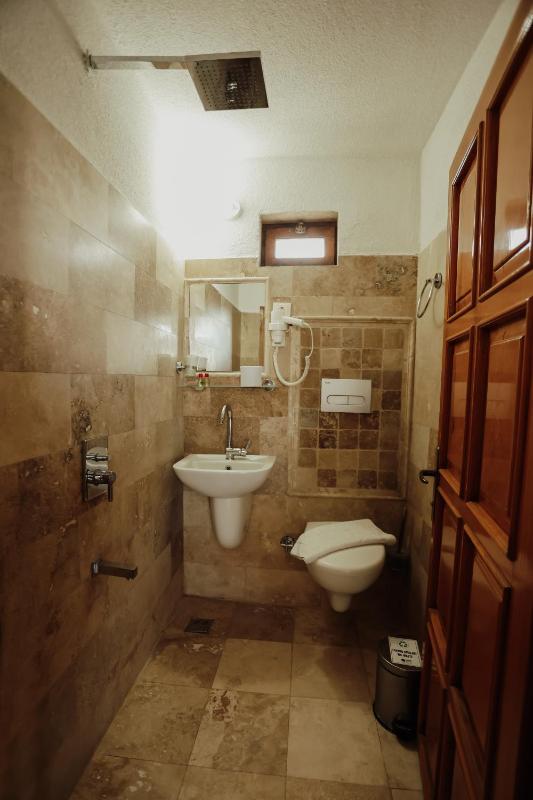Double or Twin Room image 2