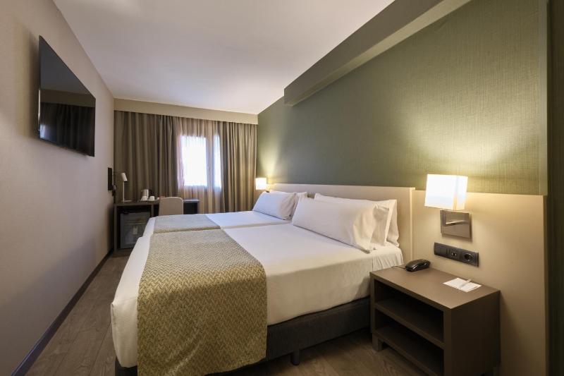 Double or Twin Room image 1