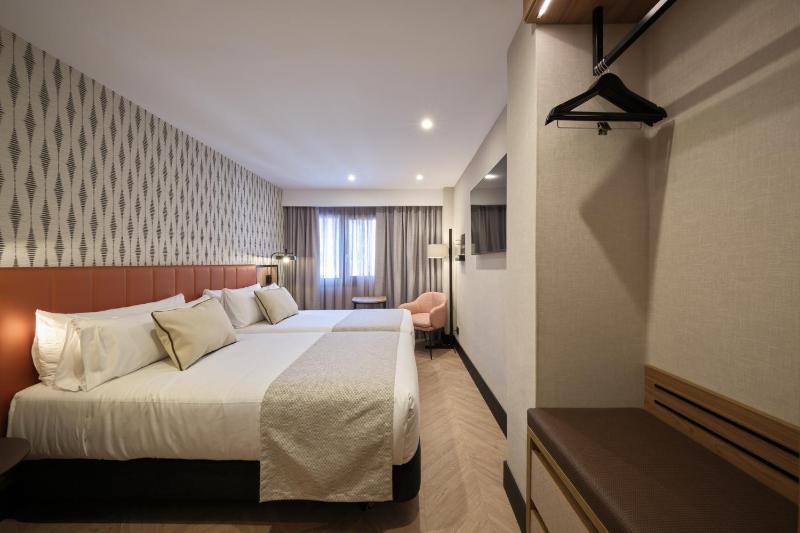 Superior Double Room image 4