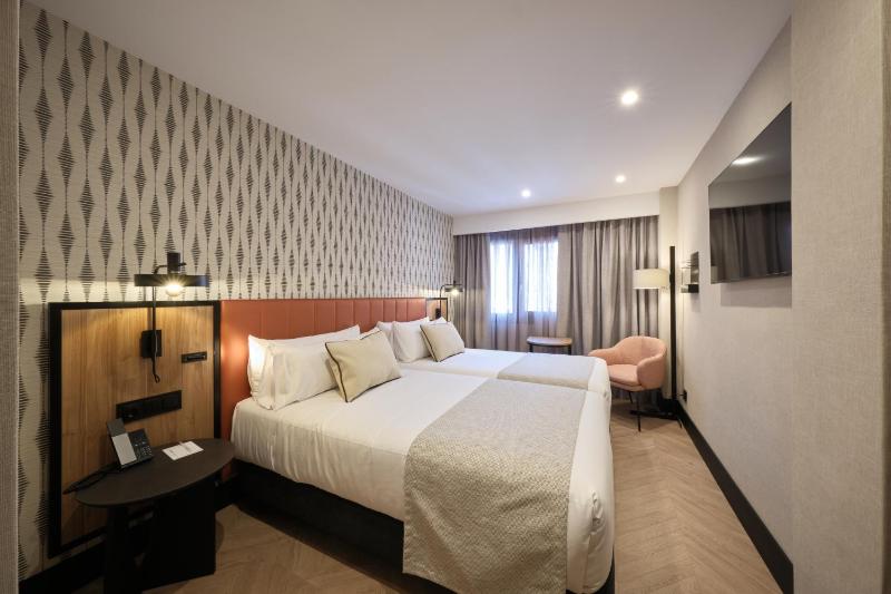 Superior Double Room image 1