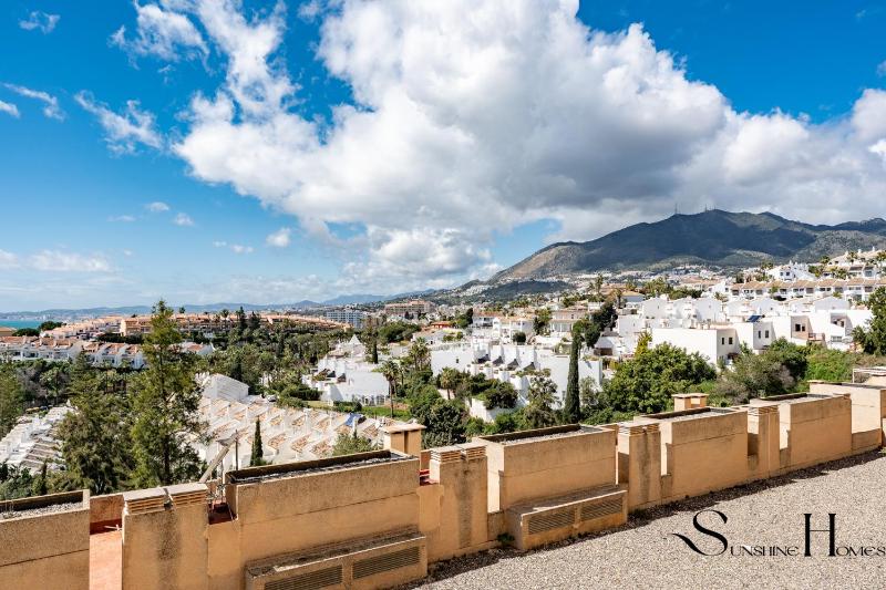 Marvelous views pools steps to the beach! - image 11
