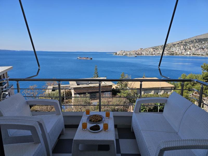 One-Bedroom Apartment with Balcony and Sea View image 1