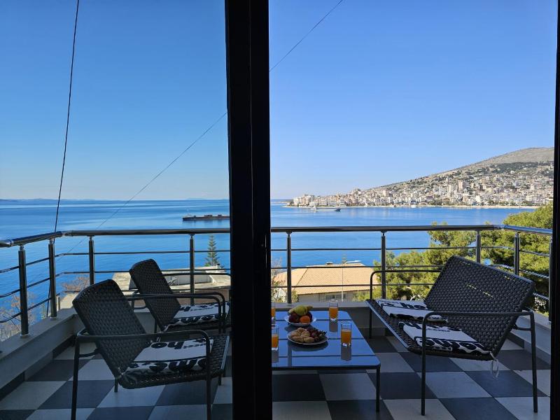 One-Bedroom Apartment with Sea View image 2