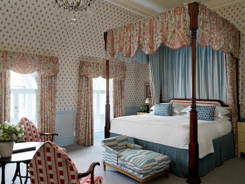 Deluxe Double Room image 1