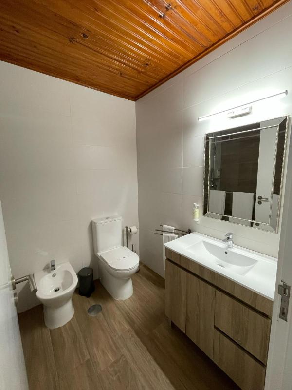 Suite - Not Pet Friendly image 4