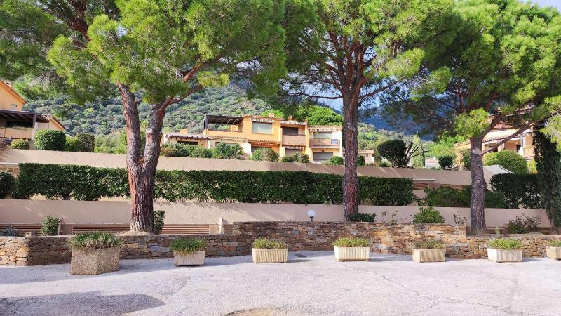 T2 en rez de jardin  proche plage de St Clair et commerces - image 12