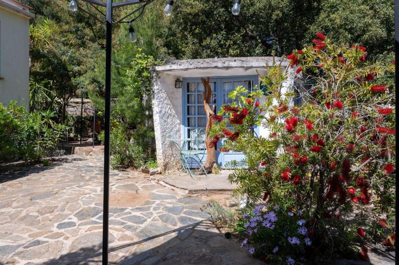 T4  Jardin arboré et plages à moins de 5 min à pieds - image 7