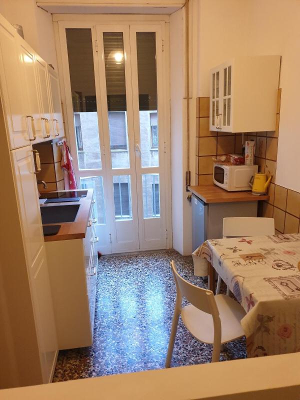 Single Room with Bathroom image 2