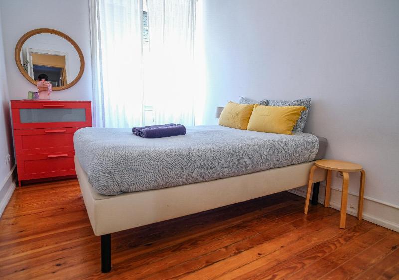 Standard Double Room with Shared Bathroom image 1