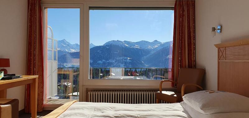 Superior Single Room with Balcony and Mountain View image 4