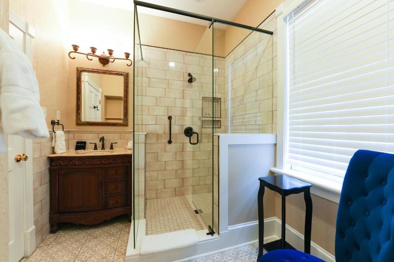 Standard King Room - Casa De Solana image 3