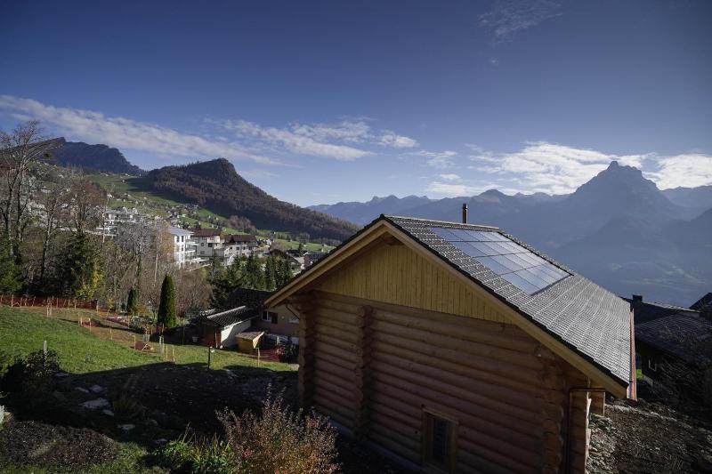 Apartment with Mountain View image 4
