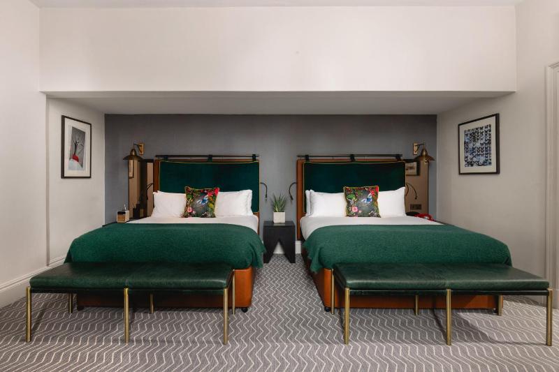Suite with Two King Beds image 4