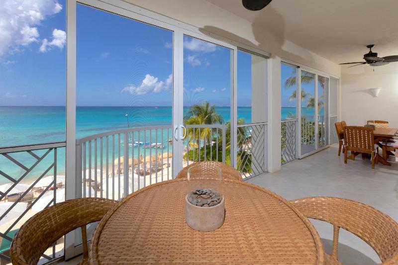 Four-Bedroom Apartment image 2