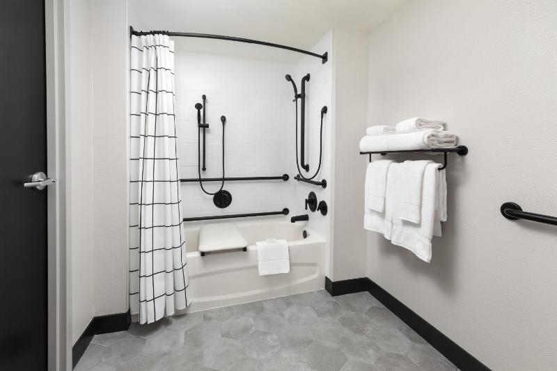 One-Bedroom Two Queen Accessible  image 2