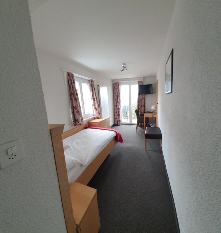 Southern Single Room image 3
