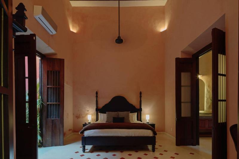 CASA EEB - 4BR Home Colonial Elegance Downtown Merida - image 15