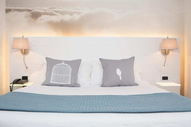 Superior Double Room image 2