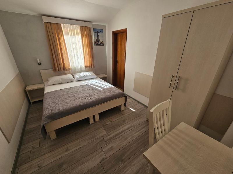 Deluxe Double Room image 1