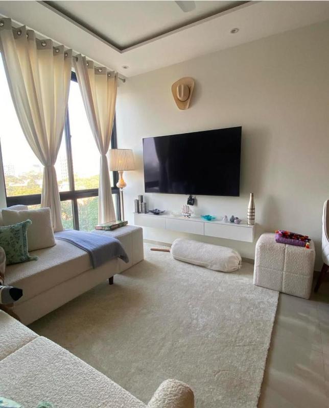 Supreme Residences in Lahore Prime location Gold Crest Mall A P A R T M E N T S - image 1