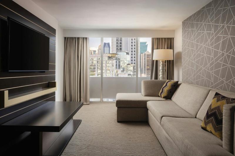 Renaissance Panama City Hotel - image 14