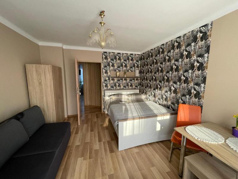 Family Room image 1