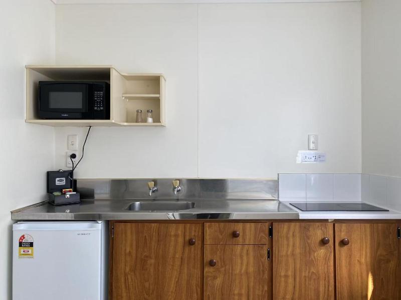 Malones Spa Motel - image 47