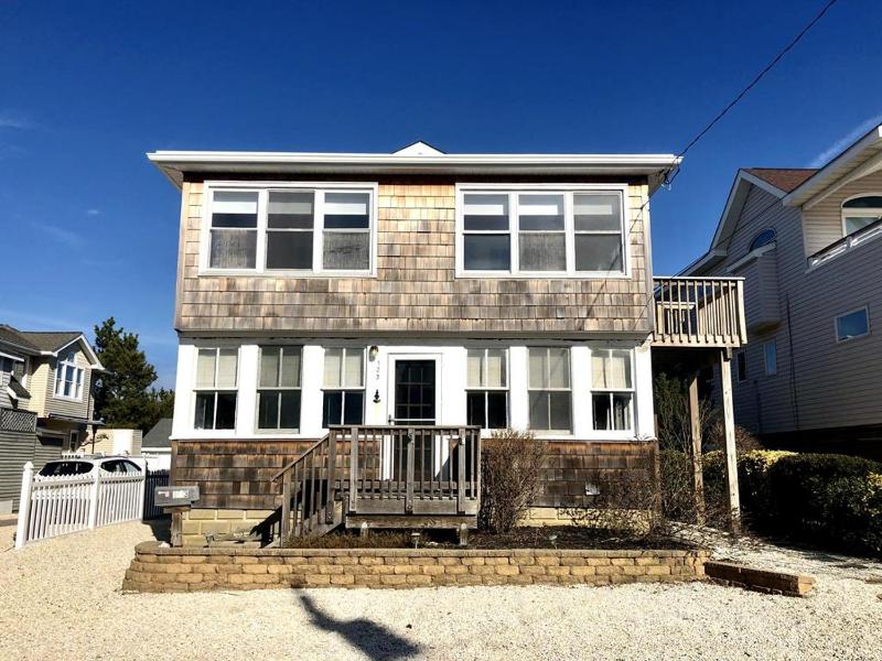 Four-Bedroom Holiday Home image 1