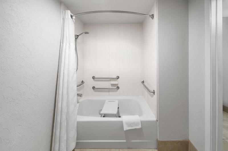 King Studio Suite - Non-Smoking image 2