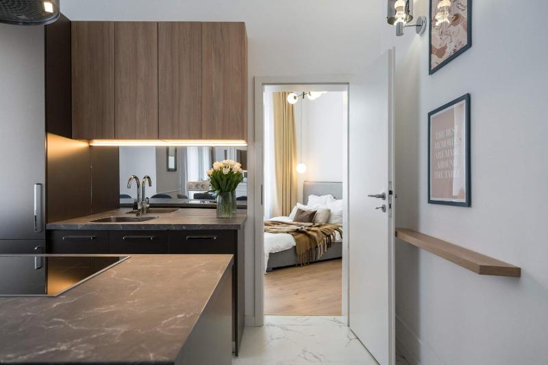 Elegant & Bright 2BR Condos - Steps from Old Town - image 14